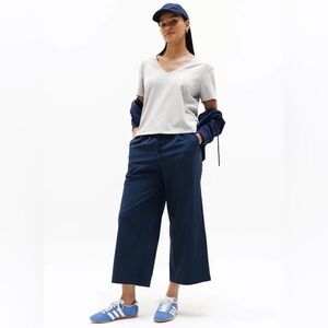 Athleta Midday Mid Rise Crop Poplin Navy Wide-Leg Pants